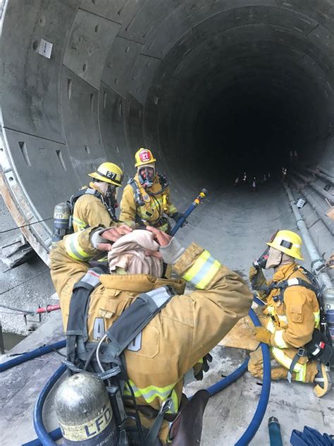 tunnel rescue team